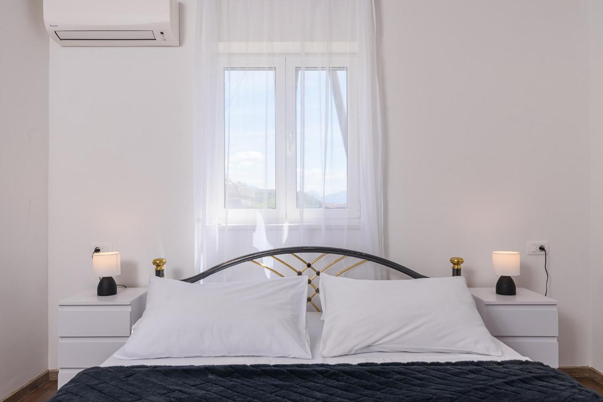 Apartments Eva Trogir Bagian luar foto