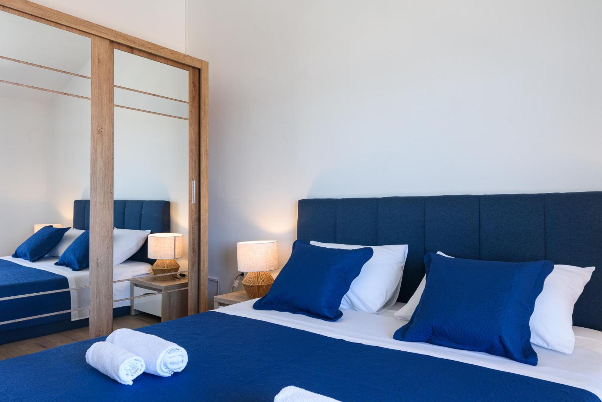 Apartments Eva Trogir Bagian luar foto
