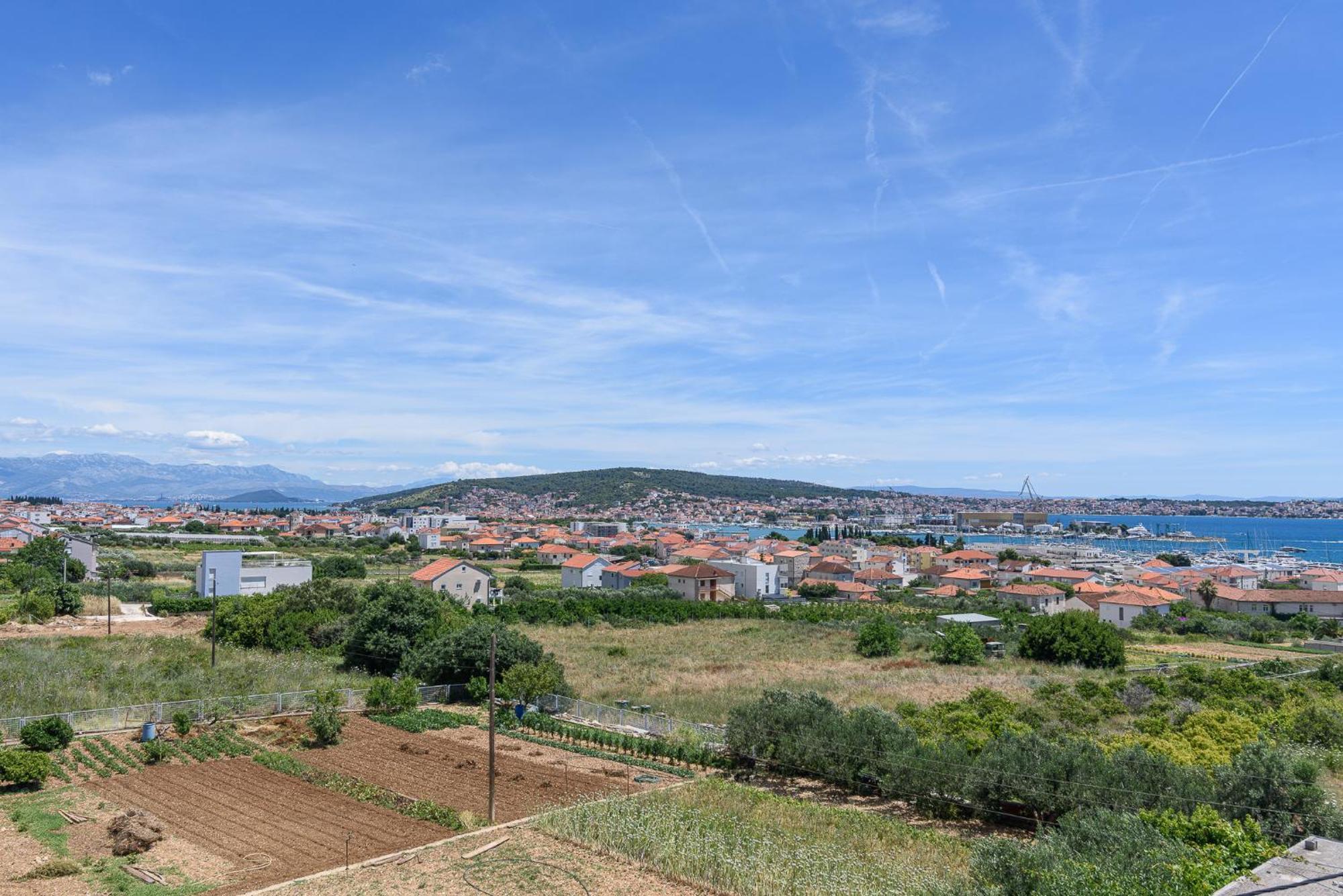 Apartments Eva Trogir Bagian luar foto