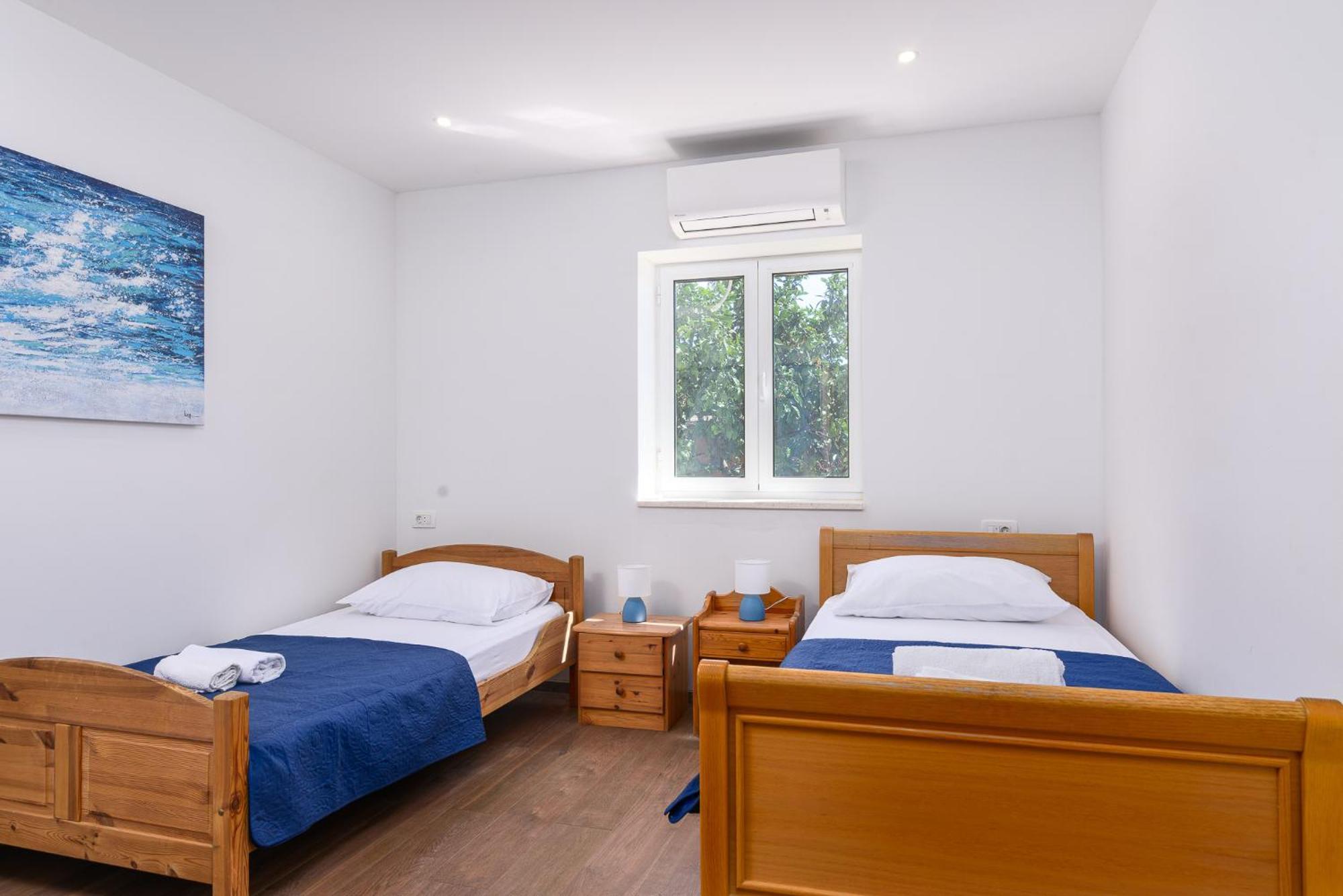 Apartments Eva Trogir Bagian luar foto