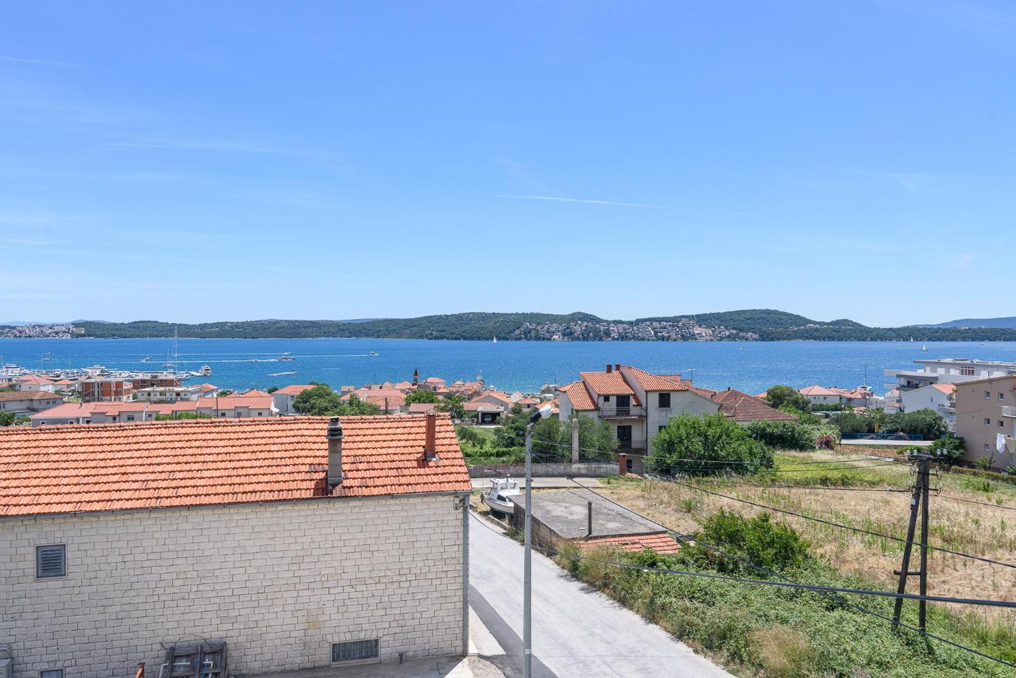 Apartments Eva Trogir Bagian luar foto